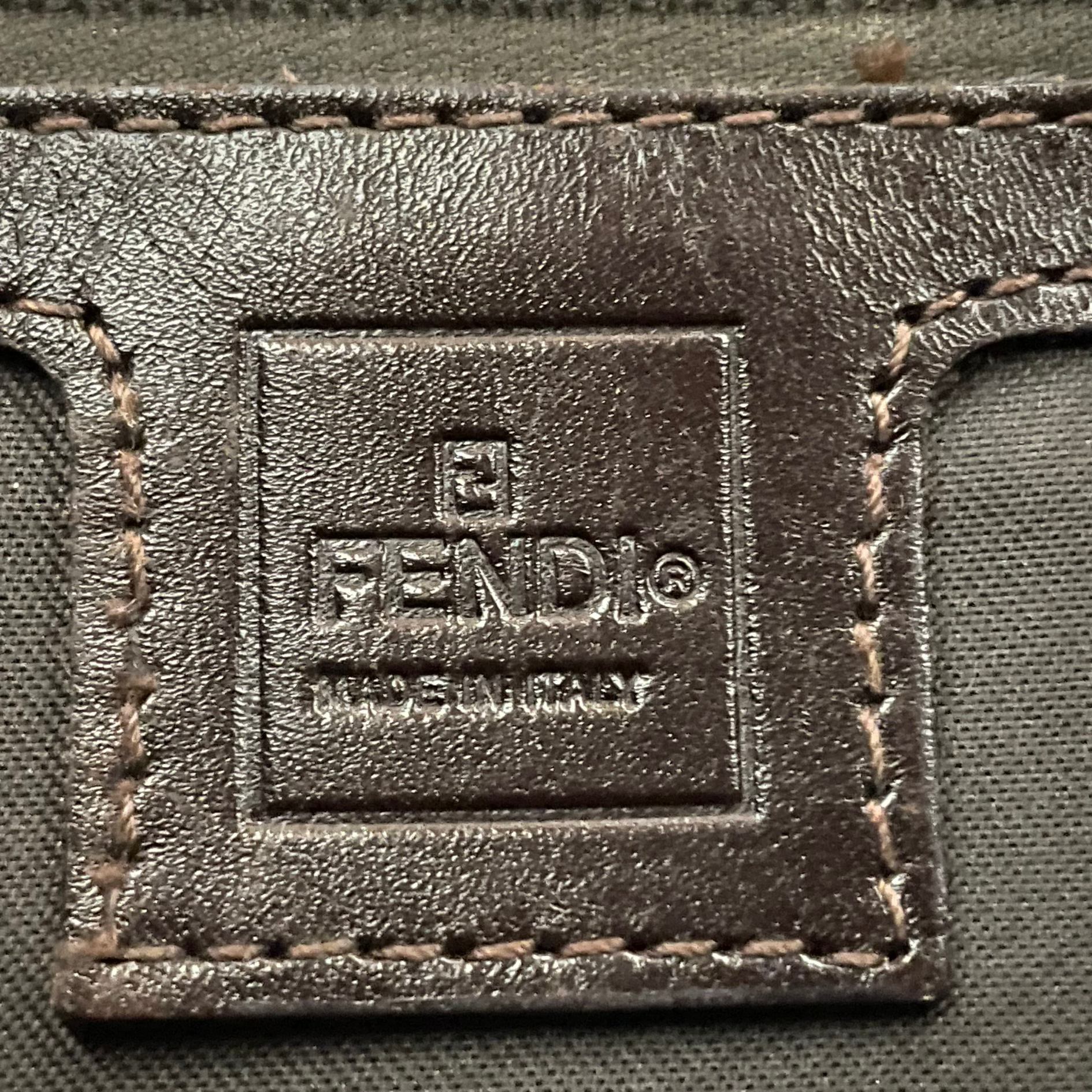フェンディ Fendi ズッカ柄 マンマバゲット 帆布 茶色 26424