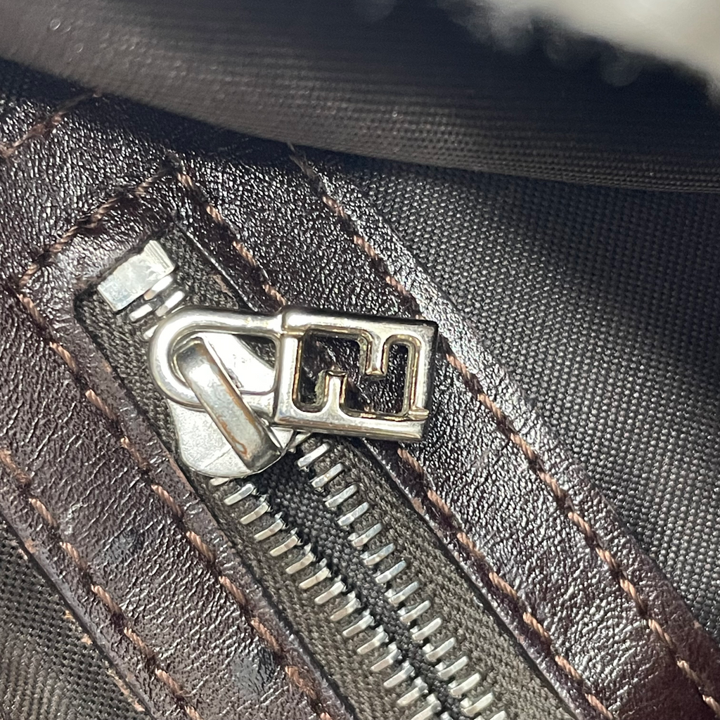 フェンディ Fendi ズッカ柄 マンマバゲット 帆布 茶色 26424
