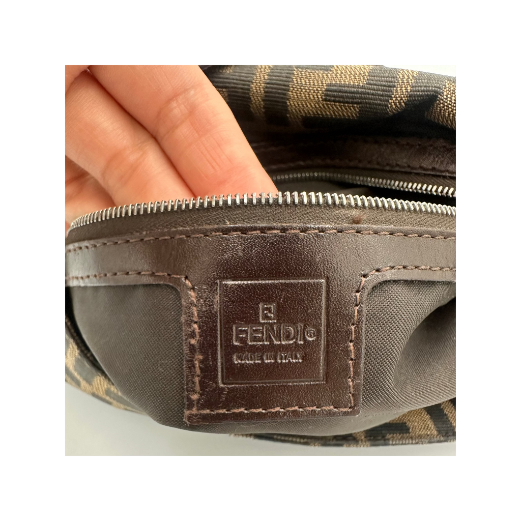 フェンディ Fendi ズッカ柄 マンマバゲット 帆布 茶色 26424
